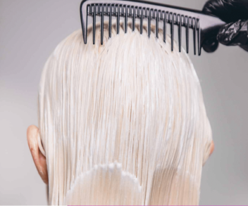 THE SCHWARZKOPF COLOUR SPECIALIST