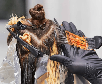  TRENDSETTING COLOUR: MASTERING THE LATEST HAIR TRENDS