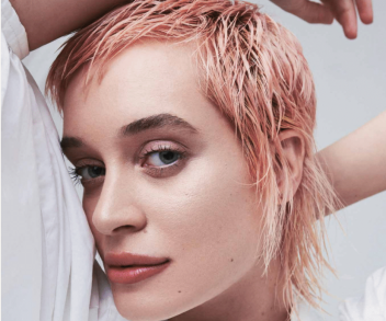 THE ART OF SHORT HAIR: PRECISION CUTTING & STYLING