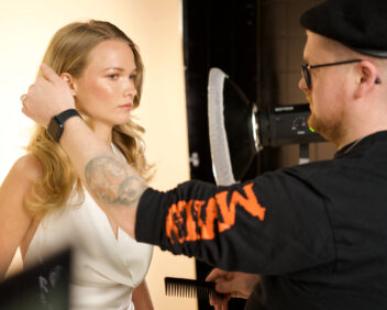 The Importance of Using the Right Light When Colouring Hair
