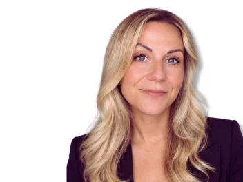 Headshot of Trichologist Hayley Handy